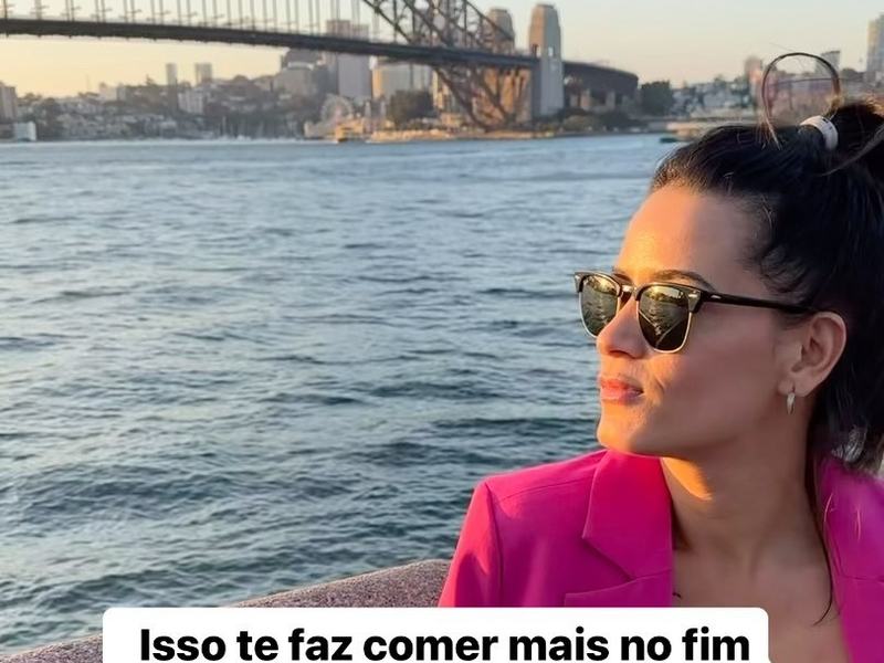 Silvia em Sydney, perto da ponte